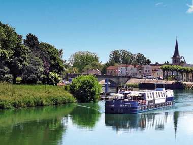 Peniche Jeanine Barge, France