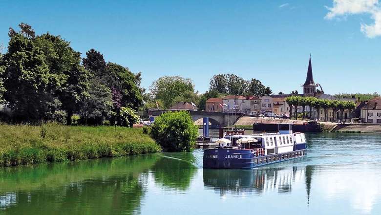 Peniche Jeanine Barge, France