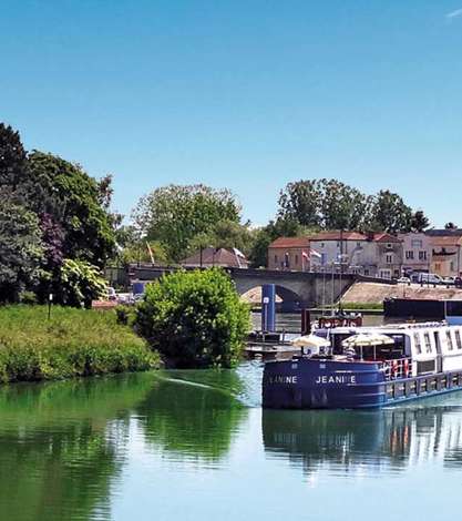 Peniche Jeanine Barge, France