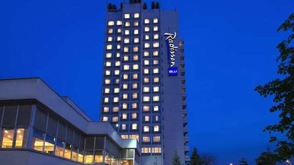 alt="Radisson