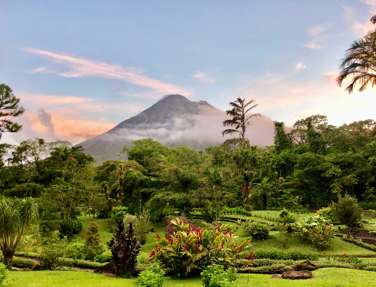 Arenal Volcano Costa Rica Istock 1315470777