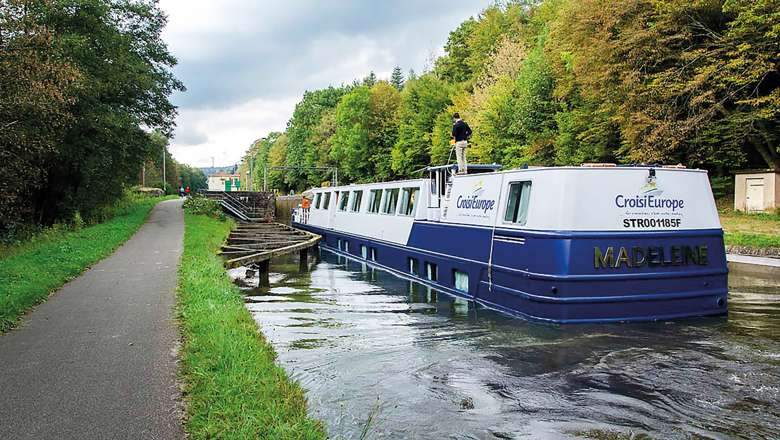 Peniche Madeleine Barge, Along the Marne Rhine Canal, France