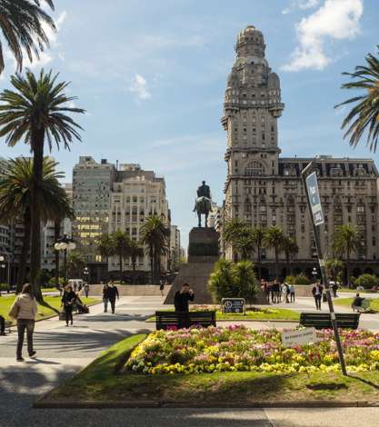 Plaza De La Independencia, Montevideo, Uruguay