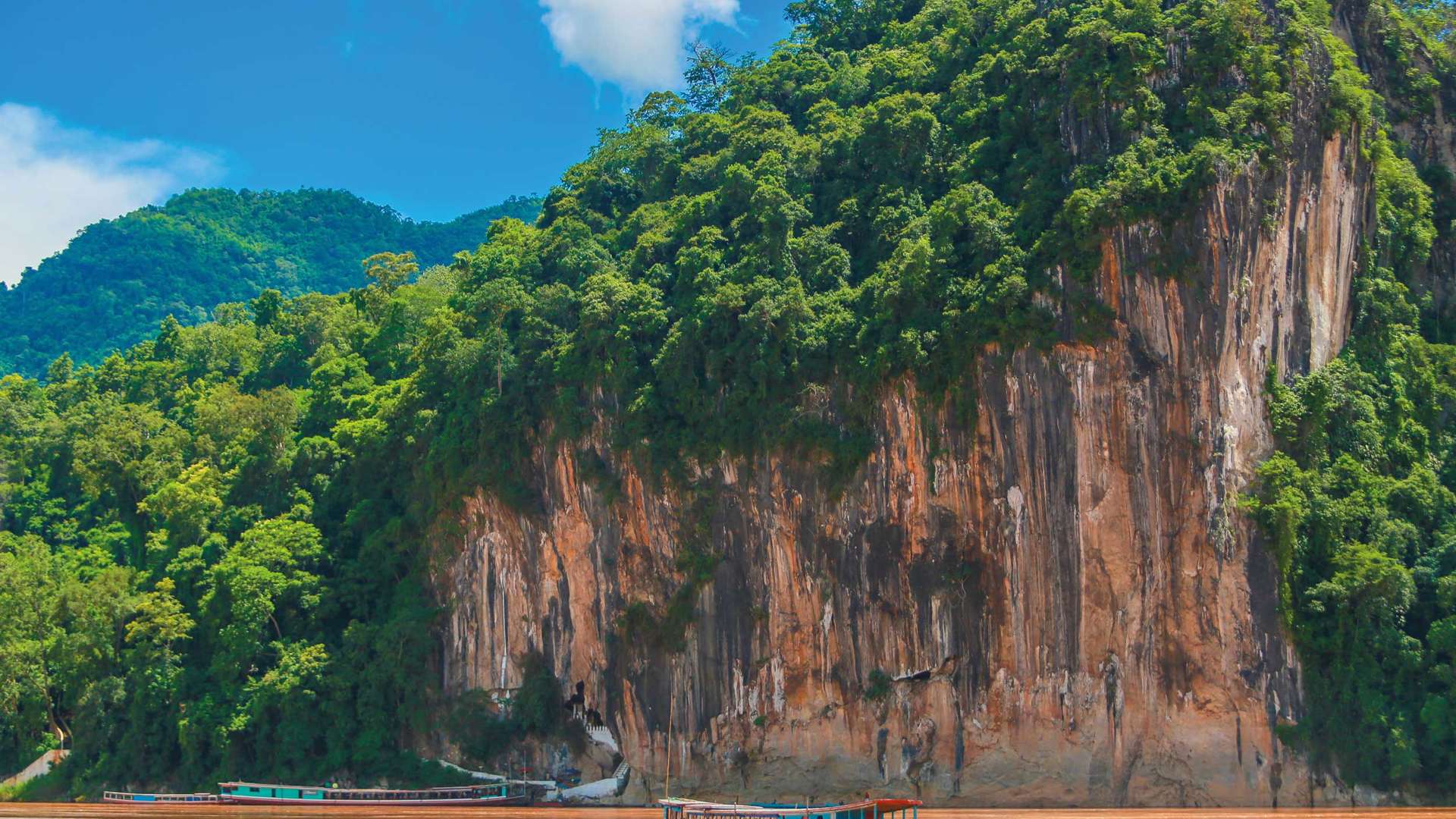 Luang Prabang Pak Ou Buddhist Caves, Laos